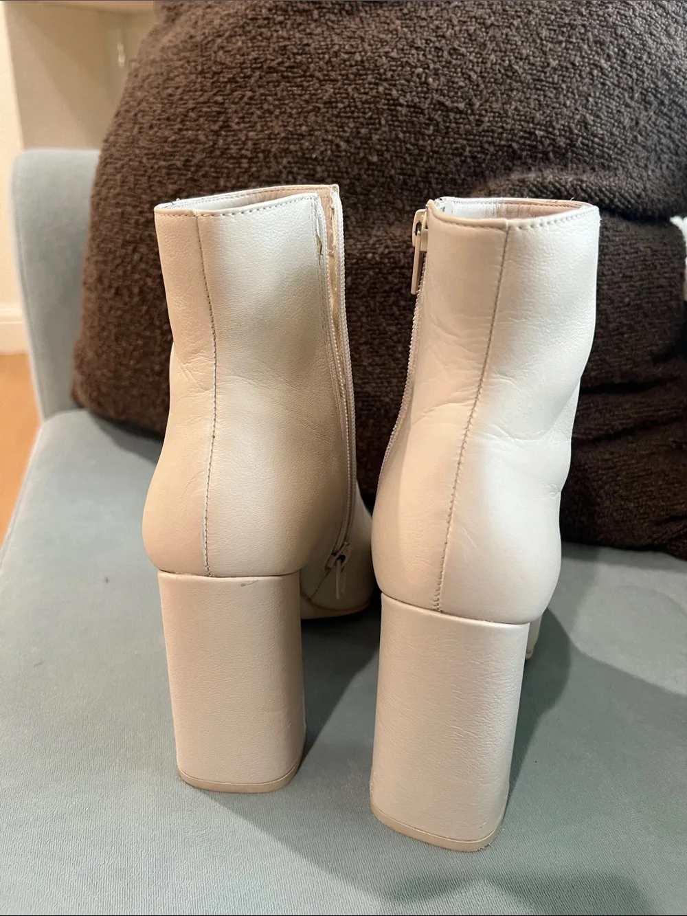 Steve Madden Off-White/Bone Pointed Toe Ankle Booties